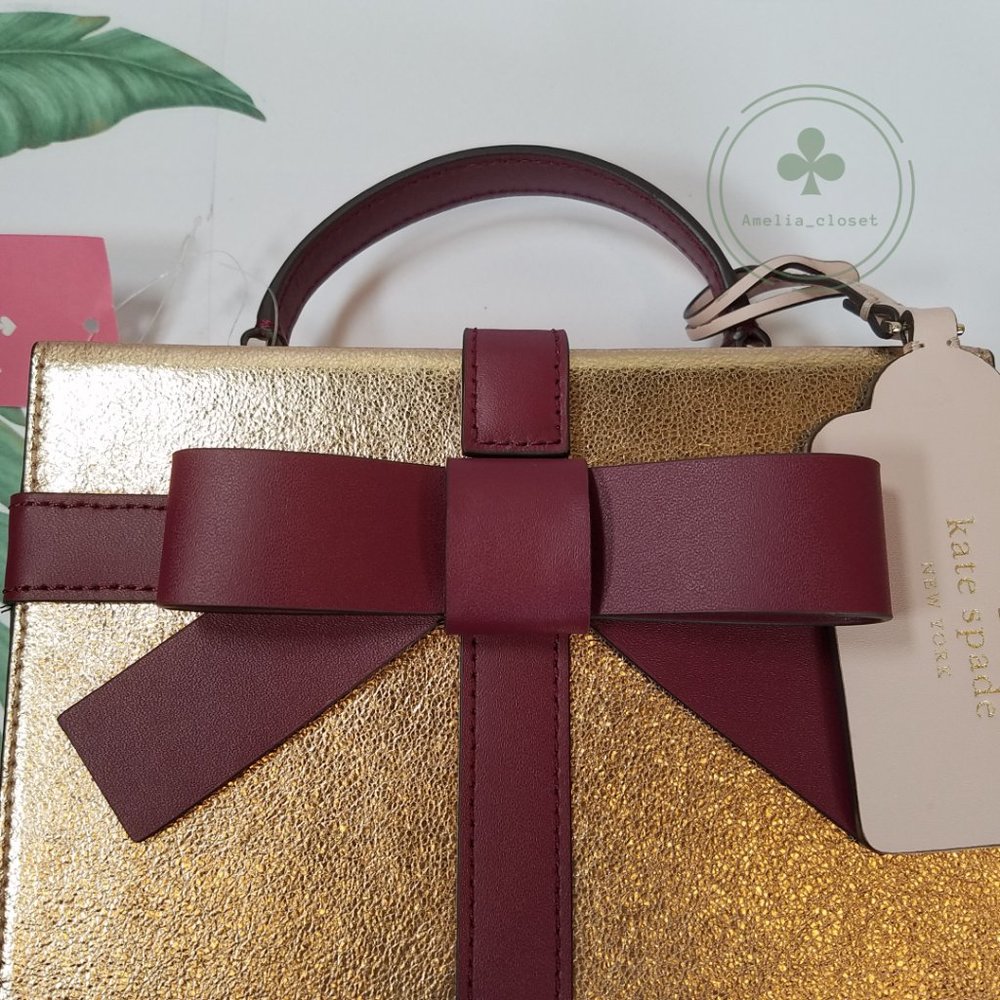 MAKE AN OFFER Kate Spade Wrapping Party Ribbon Bow Gift Box Crossbody Purse gold - Picture 2 of 9
